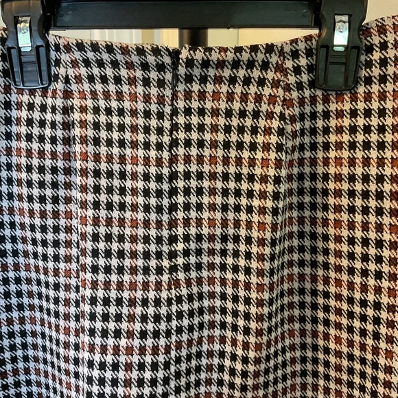 9. Altar’d State Stylish Houndstooth Front Pocket Mini Skirt Size Small - Picture 5 of 5
